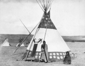 Các ngôi nhà Teepee, Longhouse và Pueblo