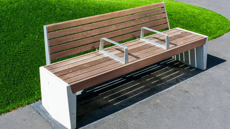 Cómo detectar la arquitectura anti-personas sin hogar (y qué hacer al respecto)