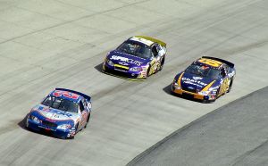 Tìm hiểu tất cả về môn thể thao của NASCAR